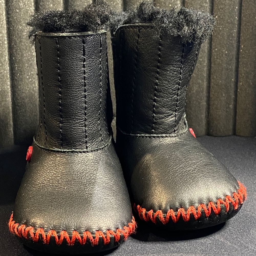 Ugg Star Wars Boots Infant Size 2/3